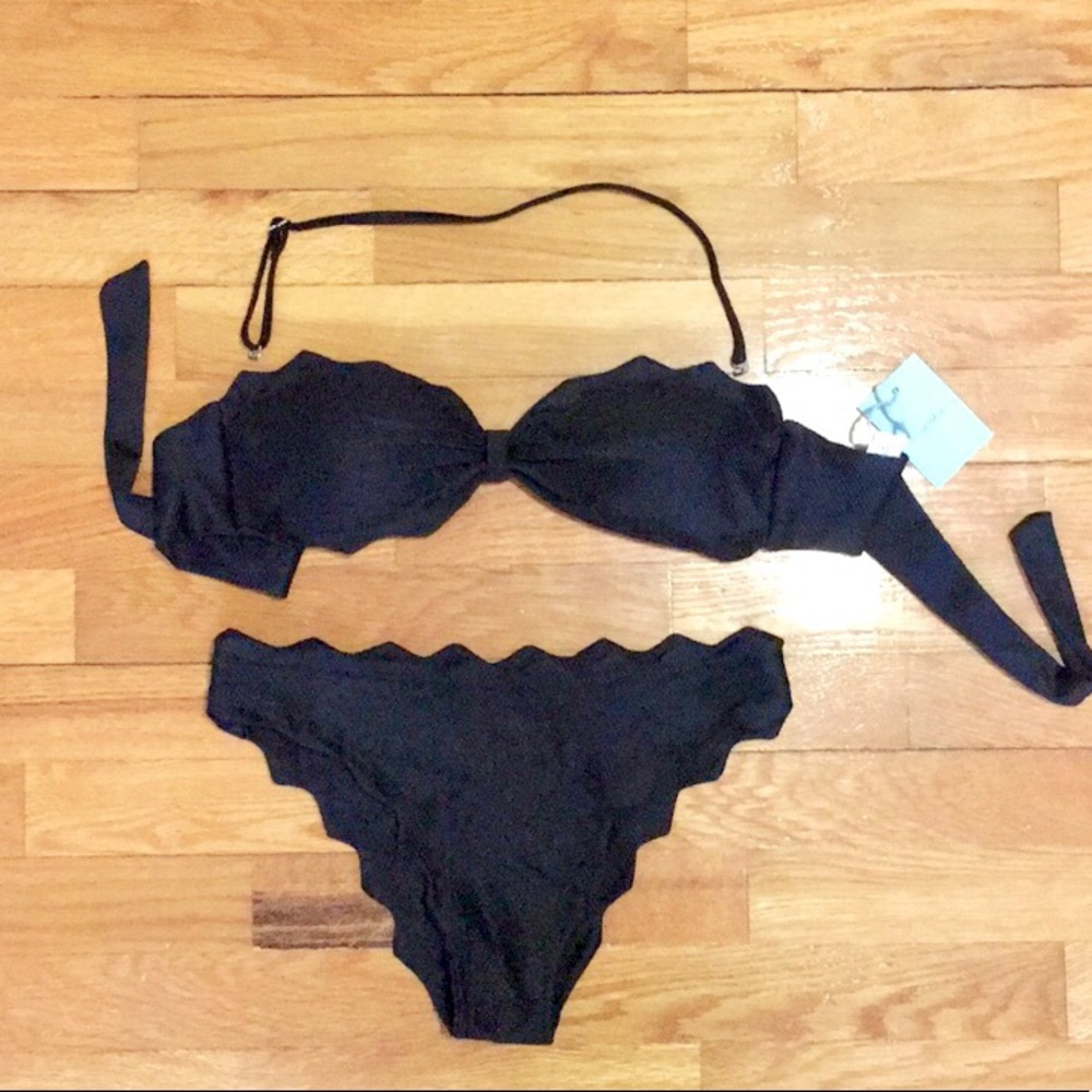 Black bandeau bikini with bonus bottoms!